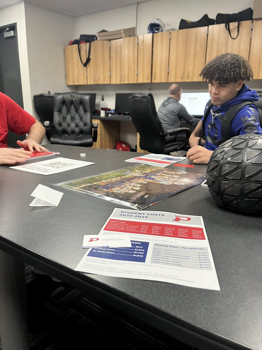 Iv went to school with this kid <a href="/brandonupnext22/">Brandon Harper</a> and we’ve played football together our whole life’s. Now we’re sitting here talking to college coaches about to split ways 💙 #Timeflys #brotherhood <a href="/nobleokfootball/">Noble Bears Football</a> <a href="/BearBlitz_/">Bear Blitz</a>