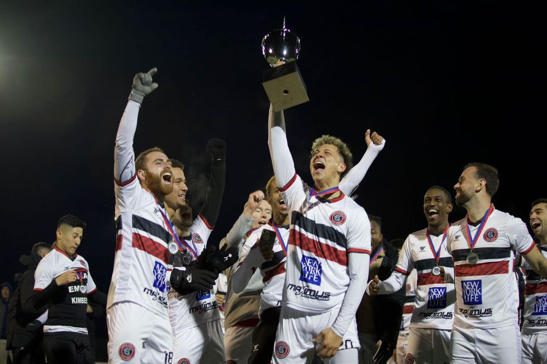diazafootball's tweet photo. Big congratulations to Santa Cruz FC for winning the East Region Championship 2022. 🏆

They have the champion mindset wearing #TheChampionsBrand 🔥

Good luck in the UPSL final four in Cali. 😎

#DiazaMentality #2023StartsNow #Football #Soccer #Futbul #NewEngland #UPSL https://t.co/VjHSk7TiIM