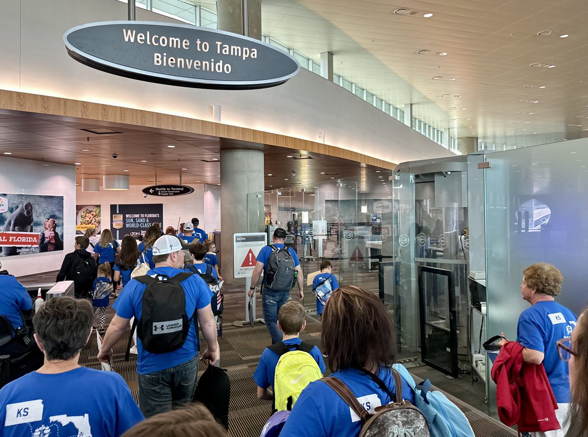 FlyTPA's tweet photo. TAMPA 🤝 TAMPA: Our friends at @VisitTampaBay and @SouthwestAir invited the entire town of Tampa, Kansas (pop. 100) to visit Tampa, Florida. 95 of the town’s residents land today and will explore Tampa Bay this week! 🦩 https://t.co/Fe1JHTEQRd