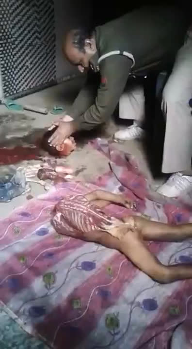 abdelmadjidAgg2's tweet photo. 💥💥💥 Encore des preuves de "Cannibalisme" forcé❗Âmes sensibles, s'abstenir❗Non, ce n'est pas un "Fake"
https://t.co/pdL7aZge9d https://t.co/Cqt8Zch9CU