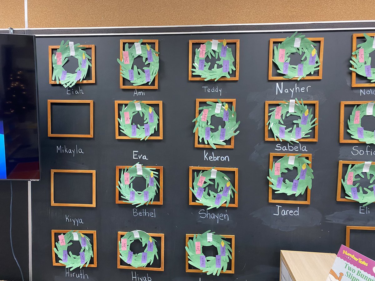 MsLoganLane's tweet photo. Yesterday marked the start of a new week of Advent! Today the students added a flame to their Peace candle on their handmade wreathes! #advent #wreath @MrsChurchFDK @stpetersaints https://t.co/DBFHkK7dI4