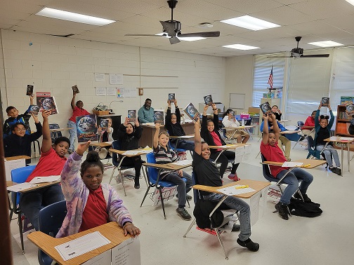 JournalBladen's tweet photo. 🏫✏️🍎 The Elizabethtown Rotary Club spent October and November delivering dictionaries to Bladen County third-graders 🍎✏️🏫
Click https://t.co/r4JWcvcaTR to learn more about their donations and why physical dictionaries are beneficial to students in the age of technology! https://t.co/hdtrmSD6eJ