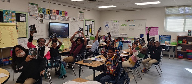 JournalBladen's tweet photo. 🏫✏️🍎 The Elizabethtown Rotary Club spent October and November delivering dictionaries to Bladen County third-graders 🍎✏️🏫
Click https://t.co/r4JWcvcaTR to learn more about their donations and why physical dictionaries are beneficial to students in the age of technology! https://t.co/hdtrmSD6eJ