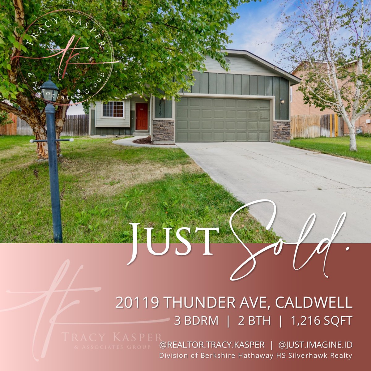 TracyKasper's tweet photo. 👊 Another Closing! This was a special closing for our team. We sincerely appreciate a past client for this referral. Speaks volumes to the amount of TRUST that has been instilled in us. Congratulations to our Seller, we THANK YOU for allowing us to be your #FOREVERAgents https://t.co/NnFWixNNeZ