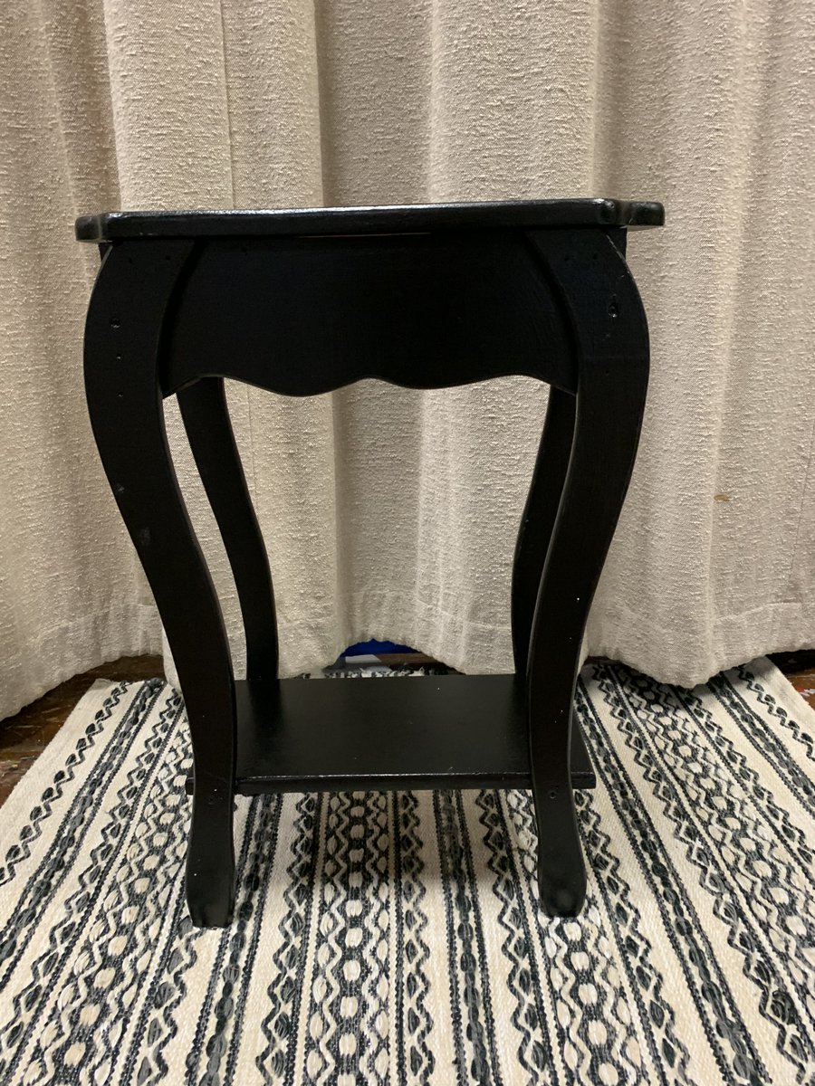 A few of the Interior Design Flea Market Flip projects were completed today. Look for them on the sale this Tuesday, December 6th at the high school basketball games from 6:00-8:00 pm. All proceeds benefit New Visions Homeless Services #UWoodEaglePride