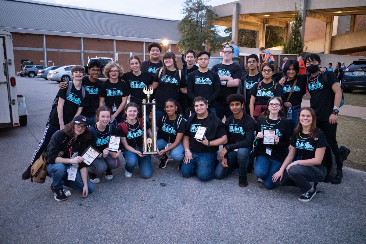 MobilePublicSch's tweet image. Congratulations to Davidson High School's RobotEx team, which won the South's BEST robotics overall title for the second straight year! Davidon's Mike Fletcher was also honored as the Teacher of the Year. #BeEXTRAordinary #LearningLeading
