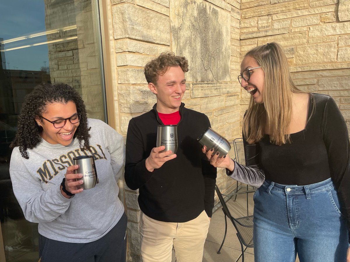 StuffToDoAtMU's tweet image. Take a break from the books and celebrate your hard work at Brunch Break 🧇 Come enjoy fluffy waffles, fuel up at the coffee bar and show off your best smile at our photo booth 😁 Meet us for Brunch Break this Sunday, December 11 in the MU Student Center from 11 a.m. - 1 p.m.