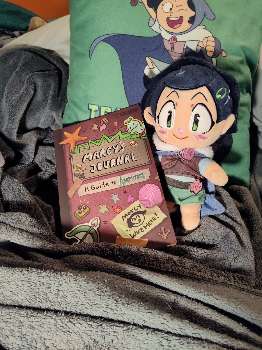 kaseyskat's tweet photo. Marcy is there something you'd like to share with the class...? 

(Journal time! So exciting! Thank you @TOKYOPOP and @Radrappy for this wonderful gift!) https://t.co/orhDuf9X77