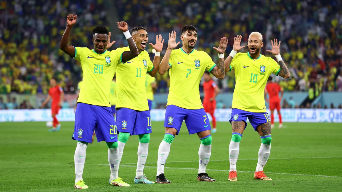 SVargasOK's tweet photo. 🗣️ Roy Keane: "Nunca había visto tanto baile. Sé que en un punto tiene que ver con la cultura, pero creo que es realmente una falta de respeto al oponente". https://t.co/MR51sn5OEz