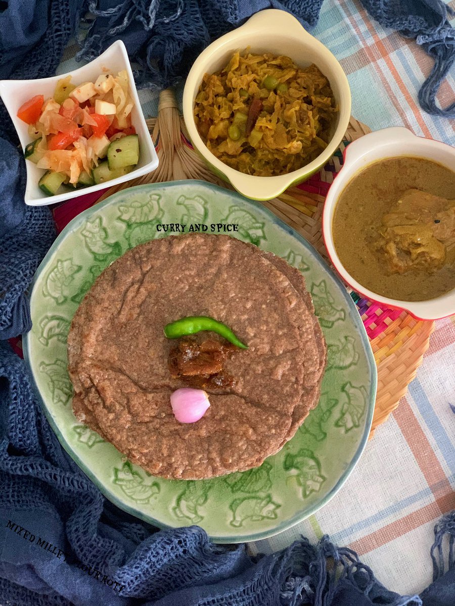 Somasray's tweet photo. #flatbread #vegan #glutenfree #flourmix CURRY AND SPICE: MIXED MILLET ROTI: https://t.co/ZNCpqObEtk https://t.co/scvs3LsmKb