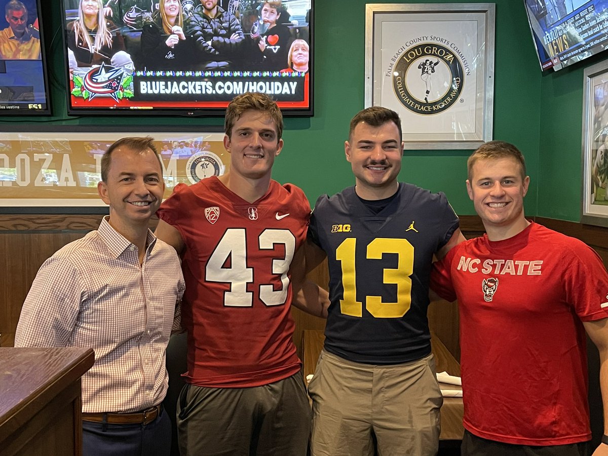Thank you to @duffysmvp for the unbelievable lunch in the official Lou Groza Room! Our finalists @jmoods13 @The2018PK @JoshuaKarty enjoyed a walk down memory lane through all of the Groza memorabilia in the room.