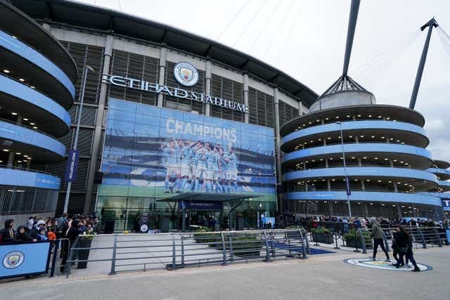 OBritpop's tweet photo. This weekend, we are mega excited to play one of the executive suites at the Etihad Stadium. This will be a private function.

#onsidebritpoptribute #britpop #livemusic @EtihadStadium #mancityfc https://t.co/cqwash9n03