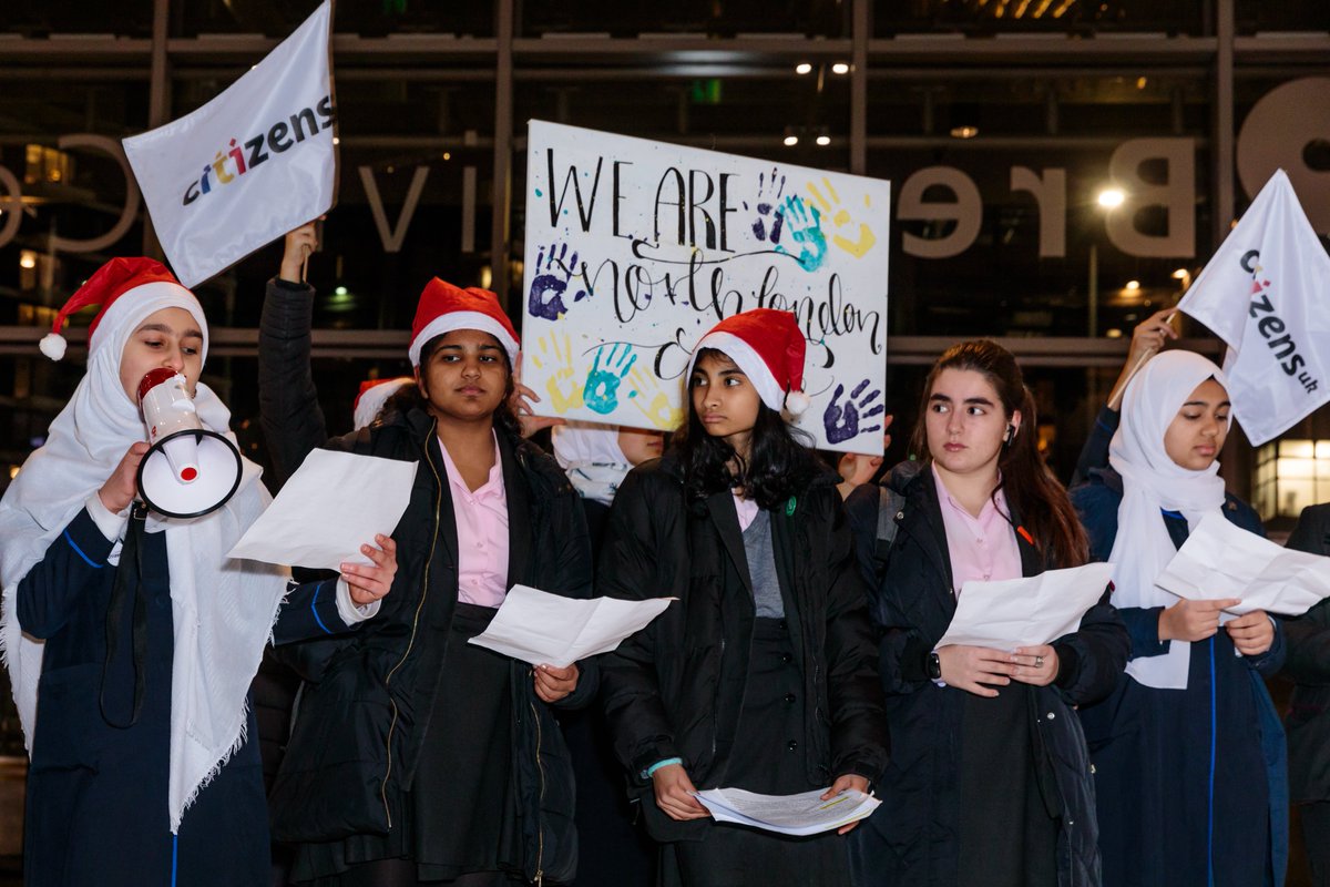 WembleyMatters's tweet photo. WEMBLEY MATTERS:  Local community leaders, including school pupils, put Brent Council on Santa’s Naughty List following u-turn on Council Leader’s election pledge to make Brent a Living Wage Borough  @Brent_Council @BrentCitizens @MAsgharButt #livingwage https://t.co/i4N2FmhQ5t https://t.co/xYRwHAdEfe