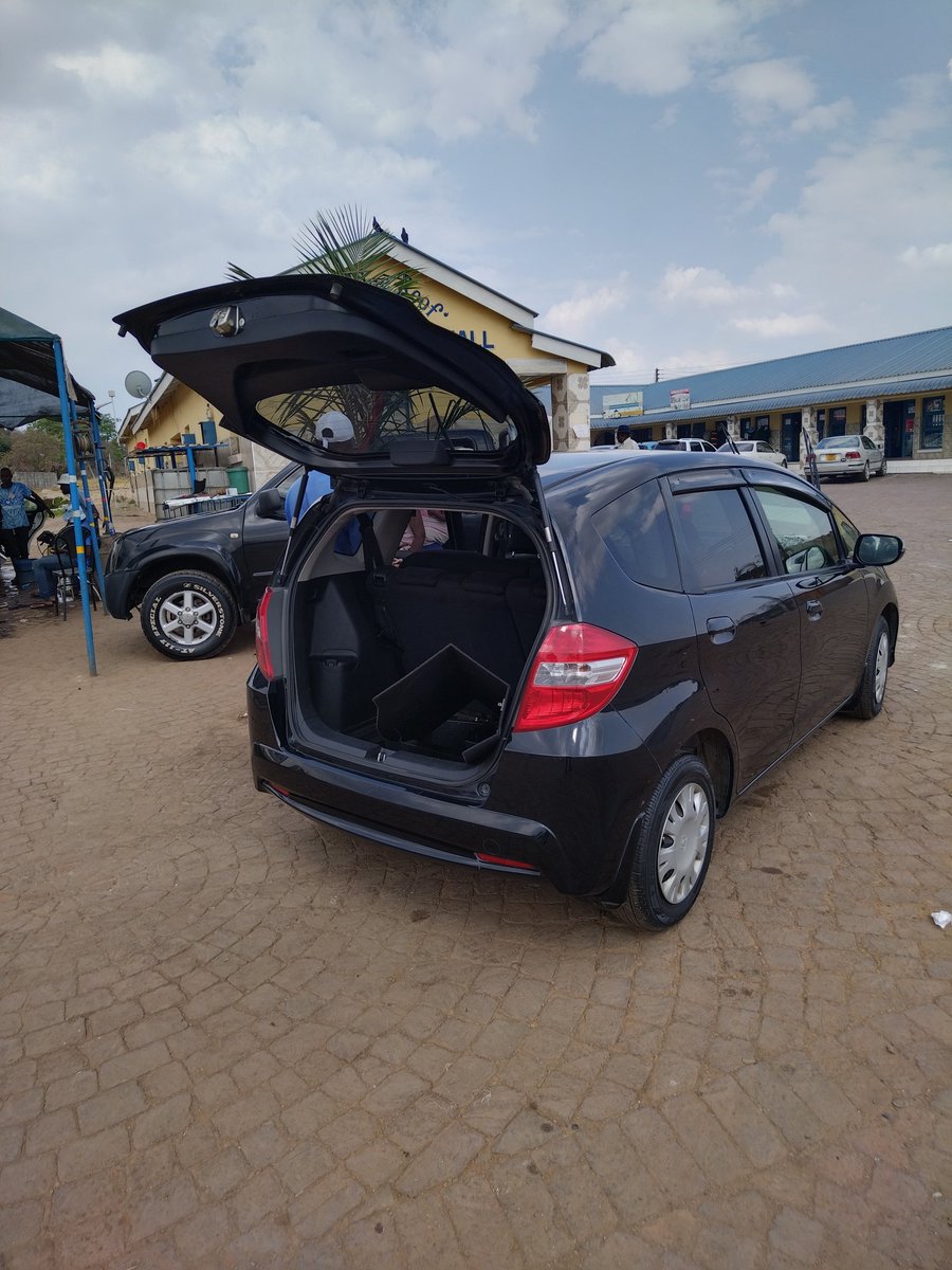 TafadzwaJoshuaZ's tweet photo. On sale... Honda fit GE6{2012}
2 tonne Toyota Dyna
Call :0772473322(whatsapp)
:0718293777
Call, app for prices/negotiations
#CHRISTMASpecial* https://t.co/KAGNSjkI9d