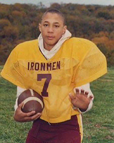 BestoftheBatch's tweet photo. Help us in wishing our amazing founder @CharlieBatch16 a Happy 48th Birthday π₯³
Check out how Charlie aged throughout the years βοΈ
#HappyBirthday #Pittsburgh #CharlieBatch #SteelValley #EasternMichigan #PittsburghSteelers #Nonprofit #BestoftheBatch #Clubhouse #Explore https://t.co/DBPx2ZtSrP