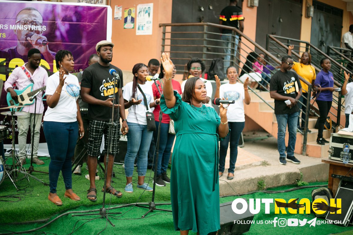 Khm_gh's tweet photo. Mark 16:15 - And he said unto them, Go ye into all the world and preach the gospel to every creature.

In pictures, 2022 outreach. What an awesome time it was with the people of new site, at the acalema junction.

#outreach https://t.co/i3d3MPCIOA