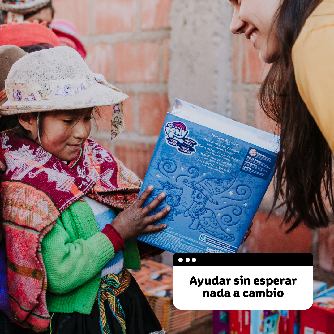 PeruPendiente's tweet photo. Hoy queremos agradecer a todos nuestros voluntarios que se dedican con amor, compromiso y valentía a cambiar el futuro del país 💛.

Gracias a ellos, podemos continuar expandiendo alegría y mejorando la calidad de vida de miles de peruanos 🙌.

#DíaInternacionalDelVoluntario https://t.co/BCYRa1nbuu