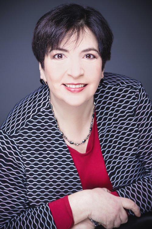 podvocate's tweet photo. Casey Callahan sits down with Diane Redleaf, a decades-long family defense attorney and advocate, to discuss holding the family regulation system accountable. #familylawreform #IllinoisCourts https://t.co/c92f8im1mJ