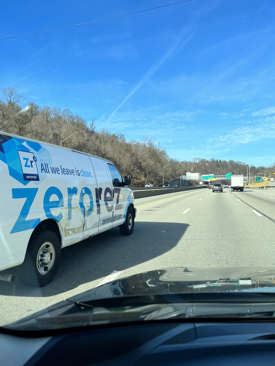 JG_PxP's tweet photo. Celebrity sighting on the highway today @pbourque29 !! #Spellitbackwardsorforwards #Zerorez https://t.co/aPqlLWWxin