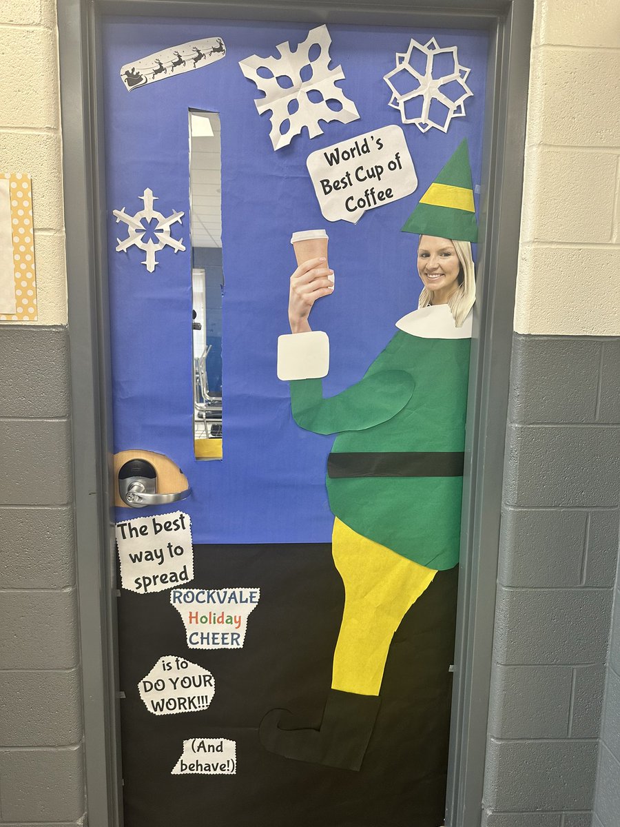 ButnerRachel's tweet image. No cotton headed ninny muggins at Rockvale Middle!! @RMSRavens  #RavenHolidays 💙🤍🎄