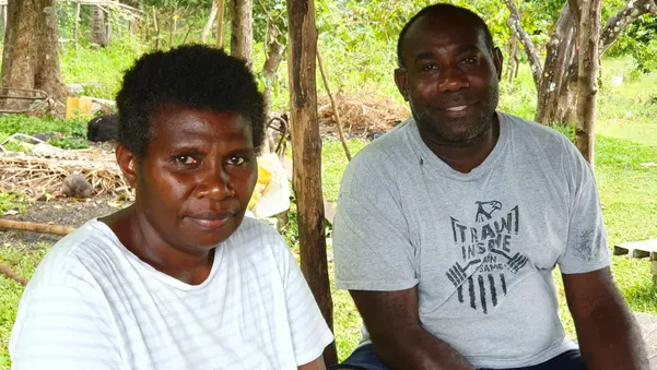 ‘Left out of society: Vanuatu’s deaf community push for national sign language’ (3 minute read). With no official sign language, the deaf community in Vanuatu are unable to communicate widely &amp; are more vulnerable during natural disasters. #IcommunicationP theguardian.com/world/2022/dec…