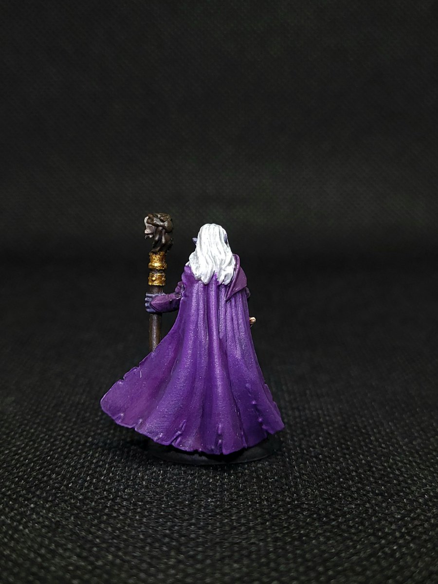 Ducknuck84's tweet photo. Finish a Dark Elf Spellcaster from #reaperminiatures He is very purple. #wepaintminis #hobbytivity #miniaturepainting #miniaturepainter #miniatures #drow #dnd #reaper #bones #bonesblack #dndminiatures #dnddrow #elves #reaperbones https://t.co/FgHKyeheQz