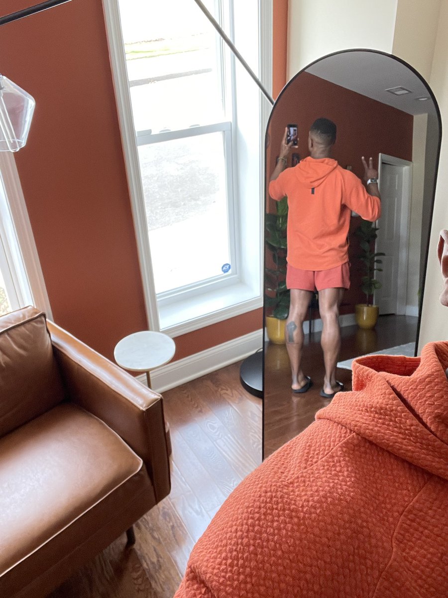 qtwjr_'s tweet image. The WFH Mirror pics 😋 #Techbae