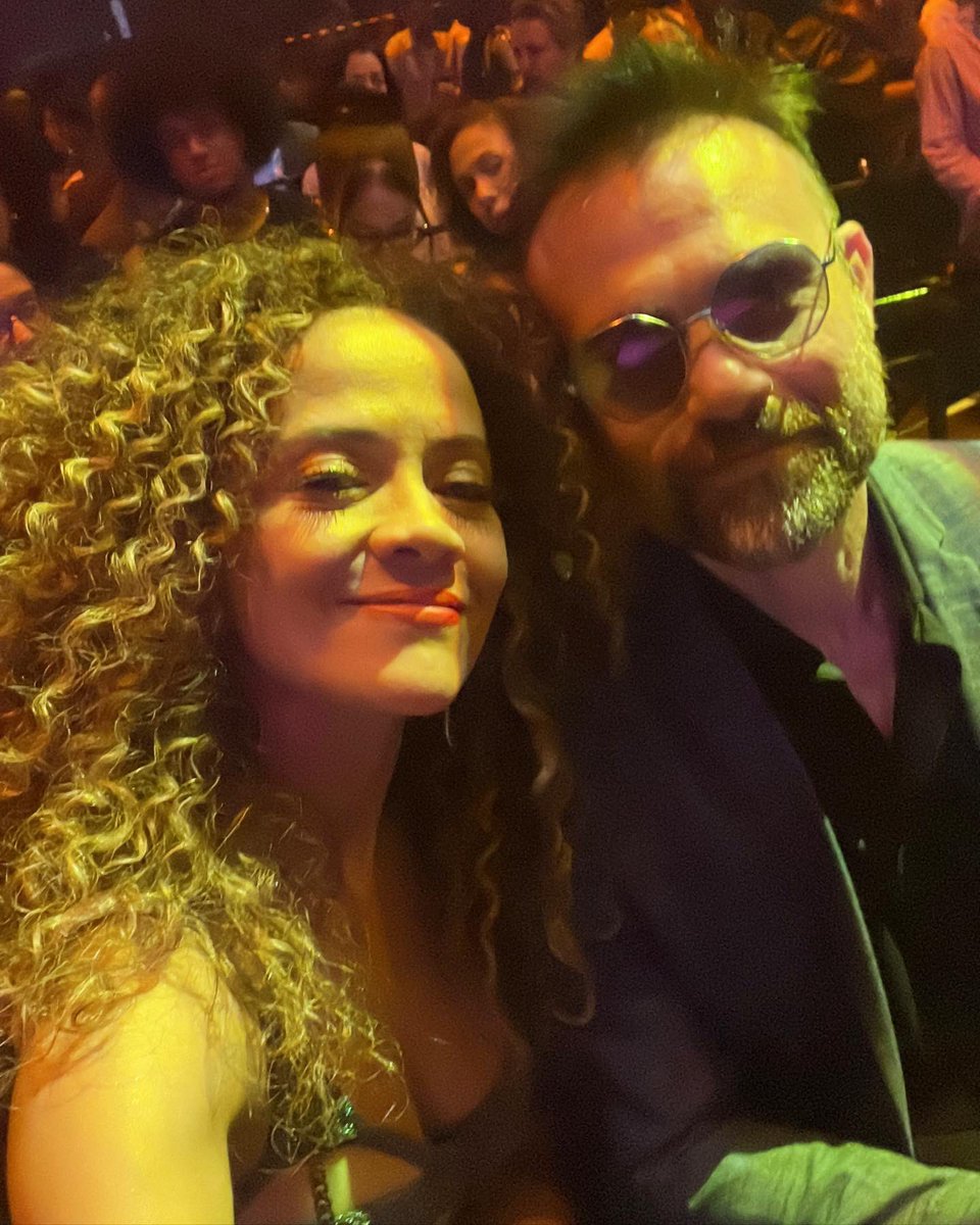 Alinegborges's tweet photo. Eu e ele dia desses… Eu tenho junto de mim, o AMOR da minha vida!!! Puta companheiro foda!!! Te amo #AlexNader https://t.co/PGMGkCV8eX