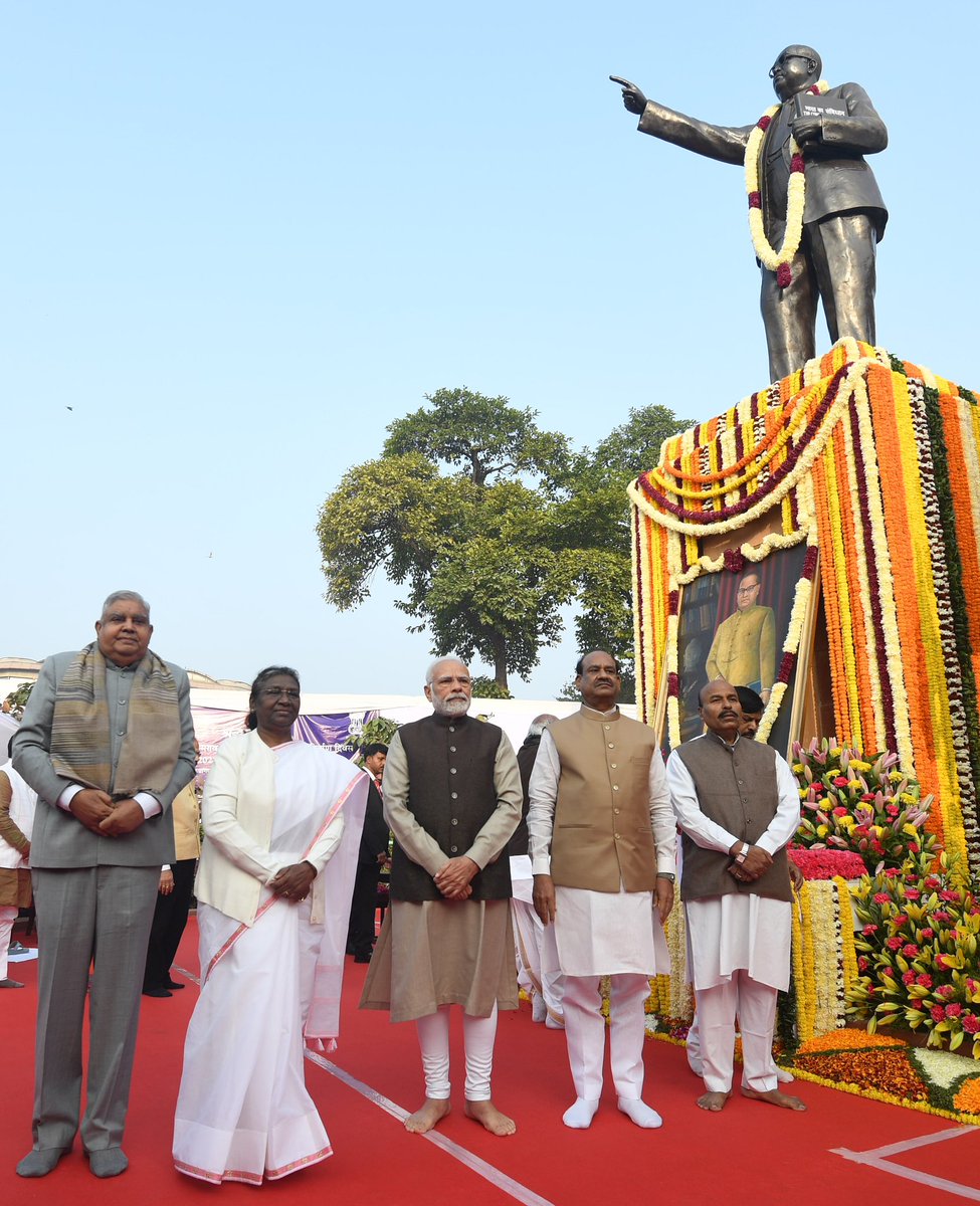 On Mahaparinirvan Diwas, I pay homage to Dr. Babasaheb Ambedkar and recall his exemplary service to our nation. His struggles gave hope to millions and his efforts to give India such an extensive Constitution can never be forgotten. 