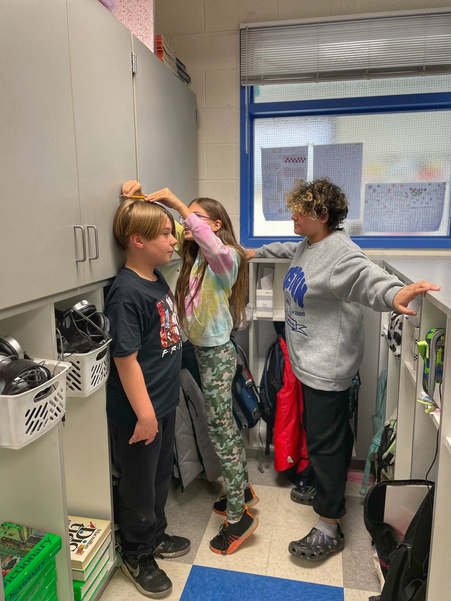 Students were excited to measure their height &amp; shoe size for our Number Corner activity! <a href="/MLCmath/">Math Learning Center</a> 

#PennDelcoProud 
<a href="/ParksideES/">Parkside Elementary</a>