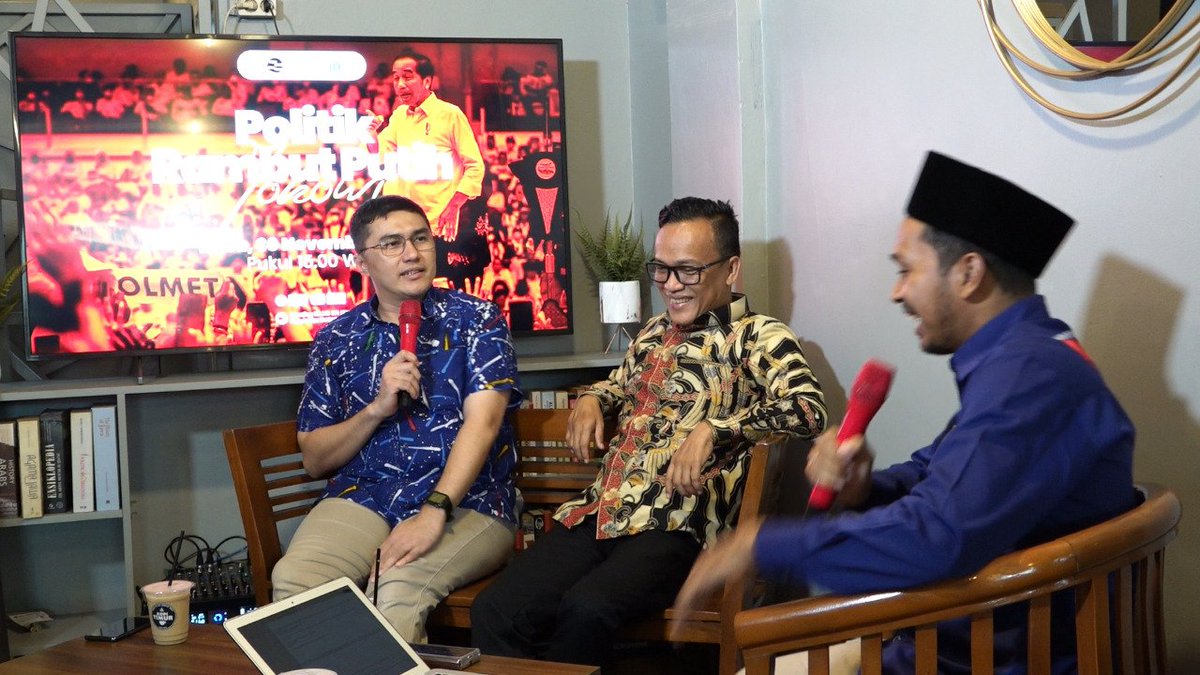 KopitimurID's tweet photo. Asyik menyimak dialog Bung Herzaky MP dan Bung Imanuel Noel Ebenezer yg dipandu Cak Ulung di talk show @rmol_id. 

Linknya di sini: https://t.co/vsfeg1Pafx https://t.co/L5r6gXEtfs