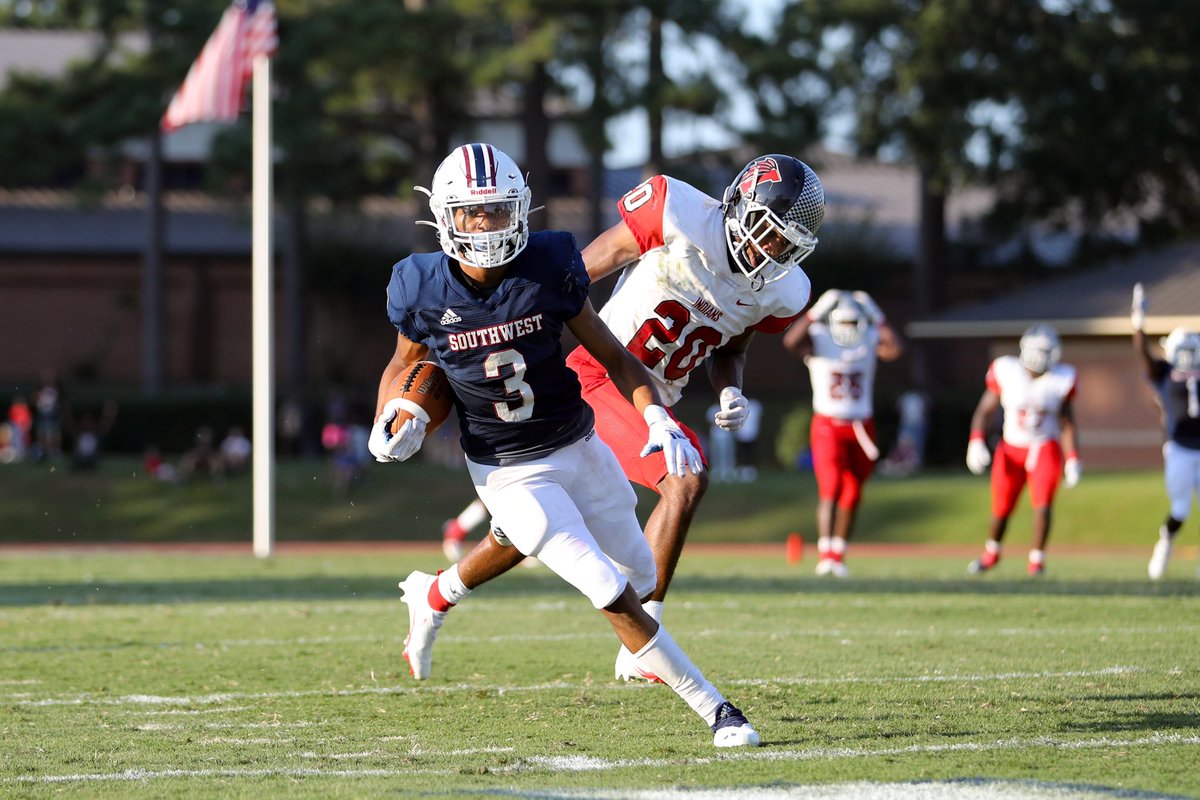 LTBrownJr1's tweet photo. Blessed To Receive a Opportunity To Play at Southwest Community College 🔵⚪️ #AGTG https://t.co/EZevLsVNbo