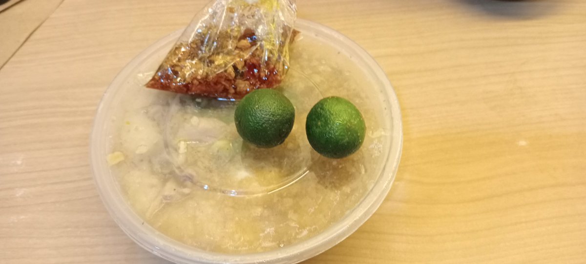 Free lunch😁😁😁

Thank u sa nagbigay😍😍😘

Chow?
