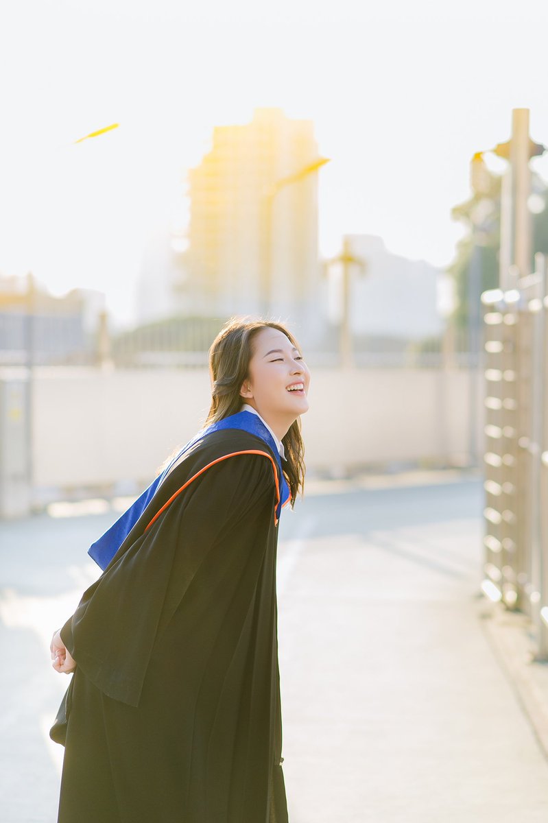 gubgib_kt's tweet photo. — นักล่าปริญญา(ใจ) ถึงจะเรียนๆเล่นๆแต่ก็จบนะ 👩🏻‍🎓🤍✨

จบตั้งเเต่ต้นปีเพิ่งจะได้รับปลายปี ใครสะดวกเรียนเชิญนะคะ หรือใครที่ตัวมาไม่ได้พร้อมเพย์ได้นะ

🗓️: 7 ธ.ค. 65
⏰: 13:00 น. เป็นต้น���ป
📍: ม.กรุงเทพ รังสิต (ตึก A3)

ไม่ต้องหอบอะไรมาก็ได้ แค่มาหากันก็ดีใจเเล้ว 🫶🏻💝✨ https://t.co/5G6HETwjwH