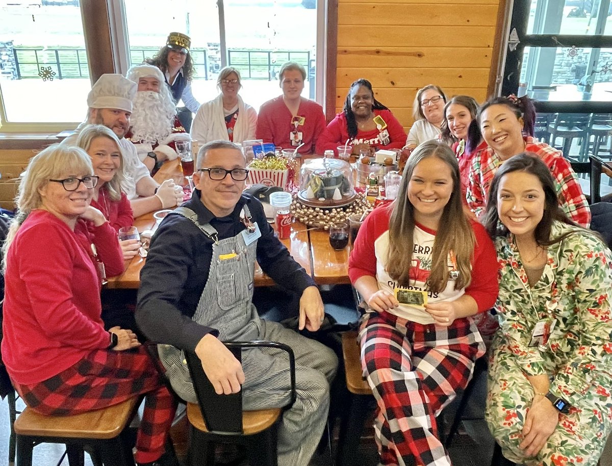 SApple7's tweet photo. Trilogy’s Central Ohio Divisional Christmas Party!! #trilogyhs #trilogyrocks https://t.co/tblv2ifNVO