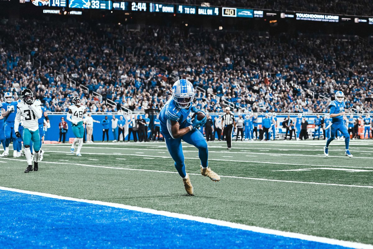 JoshFFBTeamCBS's tweet photo. Your week 13 POTG goes to Amon-Ra St. Brown for going for 114 yards and 2 TDs on his way to 23 fantasy points! https://t.co/4ICJHUOulZ