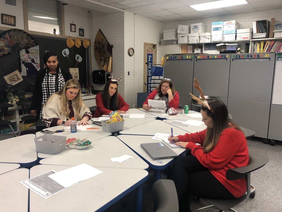 Dr. Ana Carolina Behel (@anacbehel) on Twitter photo So grateful to be able to collaborate with my colleagues during Common Planning Time! Today we discussed the importance of building background knowledge. <a href="/WeedenElem/">Weeden Elementary</a> #FCSLearn #GoFalcons <a href="/mfarristeacher/">Mónica Farris</a> So grateful to be able to collaborate with my colleagues during Common Planning Time! Today we discussed the importance of building background knowledge. <a href="/WeedenElem/">Weeden Elementary</a> #FCSLearn #GoFalcons <a href="/mfarristeacher/">Mónica Farris</a>
