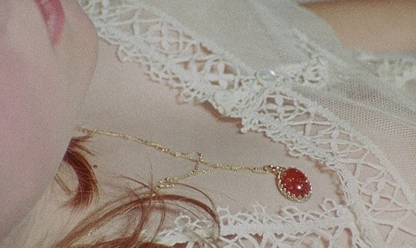 torsodapop's tweet photo. The Symbology of Walerian Borowczyk’s Jewels 

Blanche (1971) // Contes Immoraux (1973) // Les Héroïnes du Mal: Margherita, Marceline, Marie (1979) // Dr. Jekyll et Les Femmes (1981)

#sidebyside #borowczyk #sparkle 💎 https://t.co/9Ui8IqcHkS