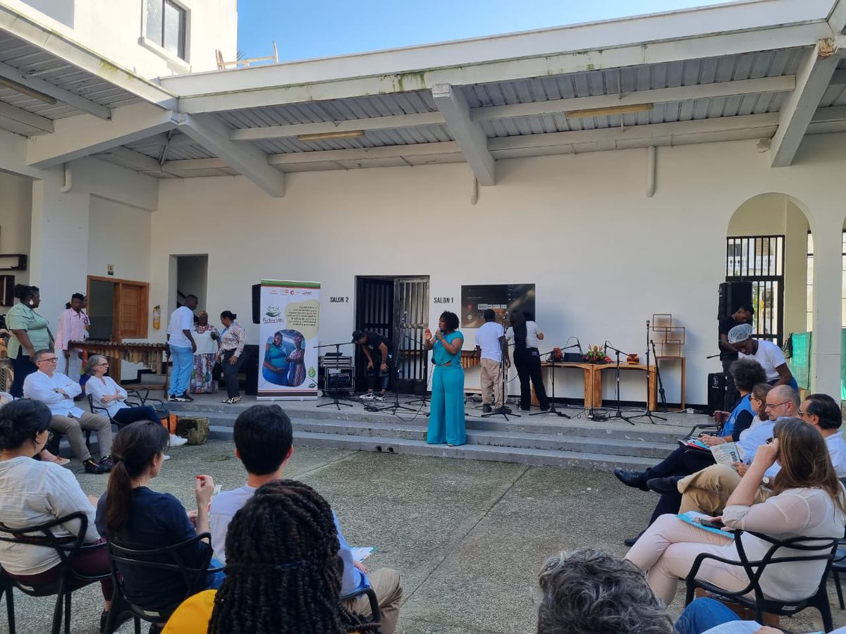 asoparupa's tweet photo. #Buenaventura Durante el encuentro de alto nivel del Grupo de Cooperando en Colombia #GruC dialogamos con embajadas sobre la #sentenciaT128 de la corte constitucional que reconoce a la partería como saber ancestral y exhorta al @MinSaludCol para integrar a las parteras al #SGSS https://t.co/3ZA1rWV9FM