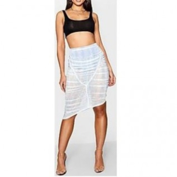 carmindoe's tweet photo. So good I had to share! Check out all the items I'm loving on @Poshmarkapp from @michelle6161 #poshmark #fashion #style #shopmycloset #parker #boohoo #adriannapapell: https://t.co/aAsl8WSzh7 https://t.co/tpGORXbls4