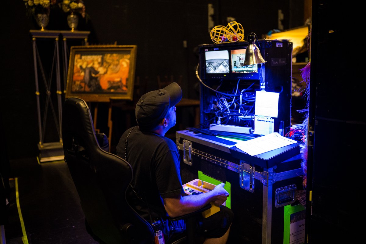 MFLOnTour's tweet photo. Take a peek behind the curtain at what happens backstage during the #MyFairLadyTour! Photos: Richard Bowditch https://t.co/KbVsmbOaTb