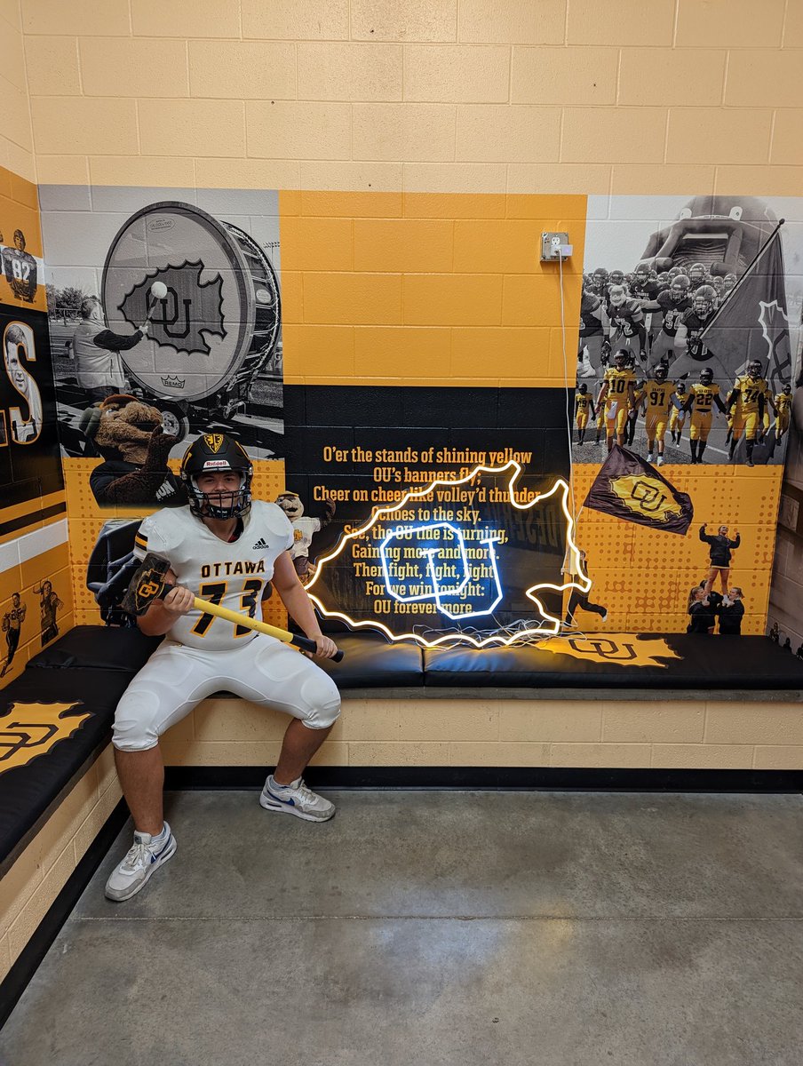 BraydenHarmon6's tweet photo. So thankful to @CoachNickDavis for giving me this opportunity to visit Ottawa. Loved the environment there and loved the hospitality I was given. I had a great visit. Thanks to all @CoachOliverPate @hene @BarteeDante @DevinJohnston21  @jacobgarcia91_ @OttawaBravesFB https://t.co/XhdmNIem1x
