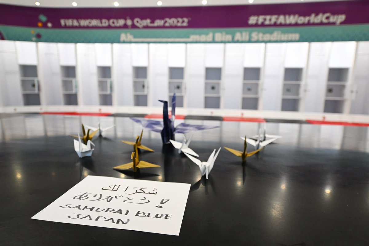active_active_'s tweet photo. @FIFAWorldCup_JP 🇯🇵👍origami https://t.co/zttPbOlRri