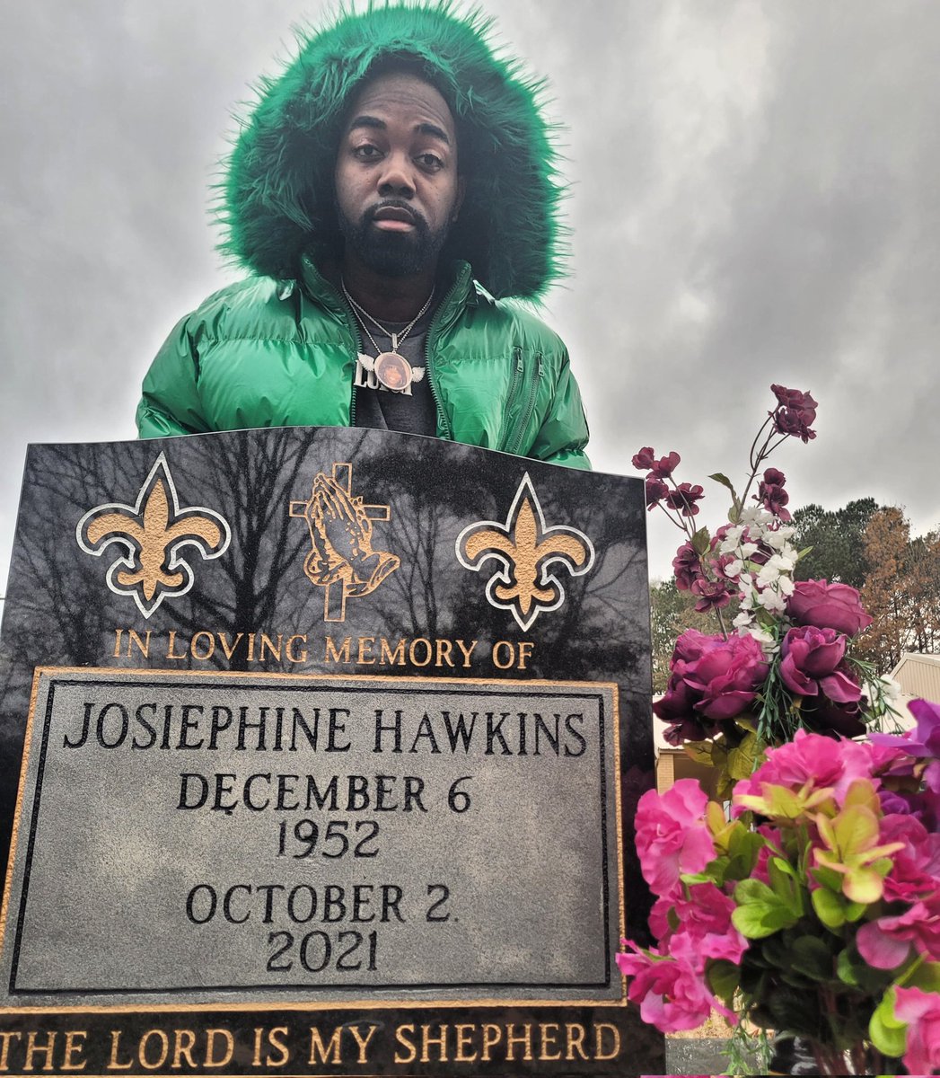 Luigi601's tweet photo. Happy birthday to myself..Bless to see another one. Mom's bday 2morrow so this is how I'm spending it #Dec5th #sagittarius https://t.co/rBXa1uXh1d