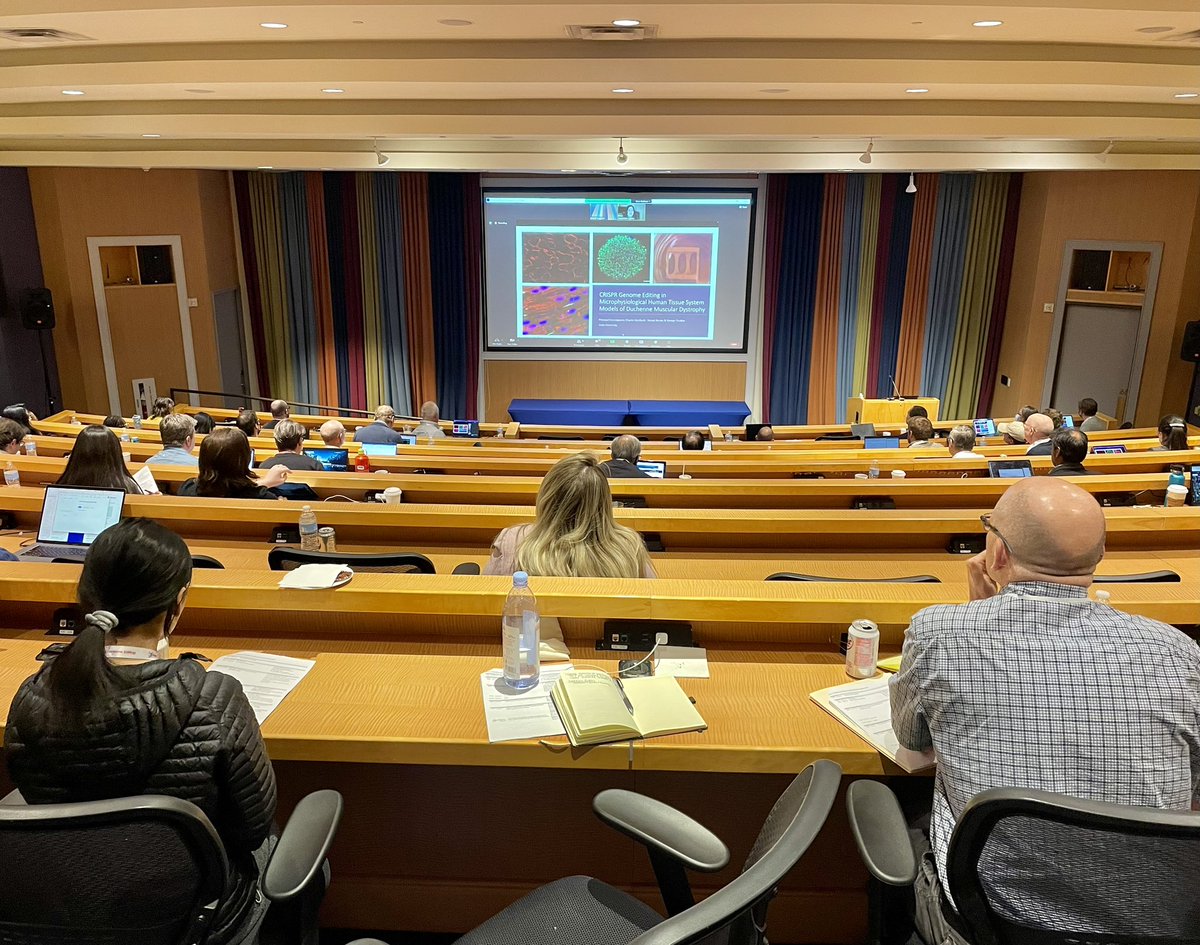somaticediting's tweet photo. An illuminating day at Day 1 of the #SCGE biannual meeting! 
#SCGE22 🧬 https://t.co/gQgq4KTdaX