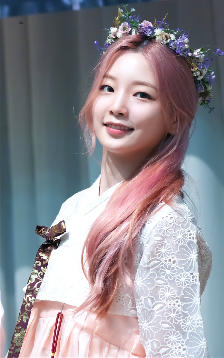 aubizarre's tweet image. Selamat ulang tahun, Choi Namra. 🎂