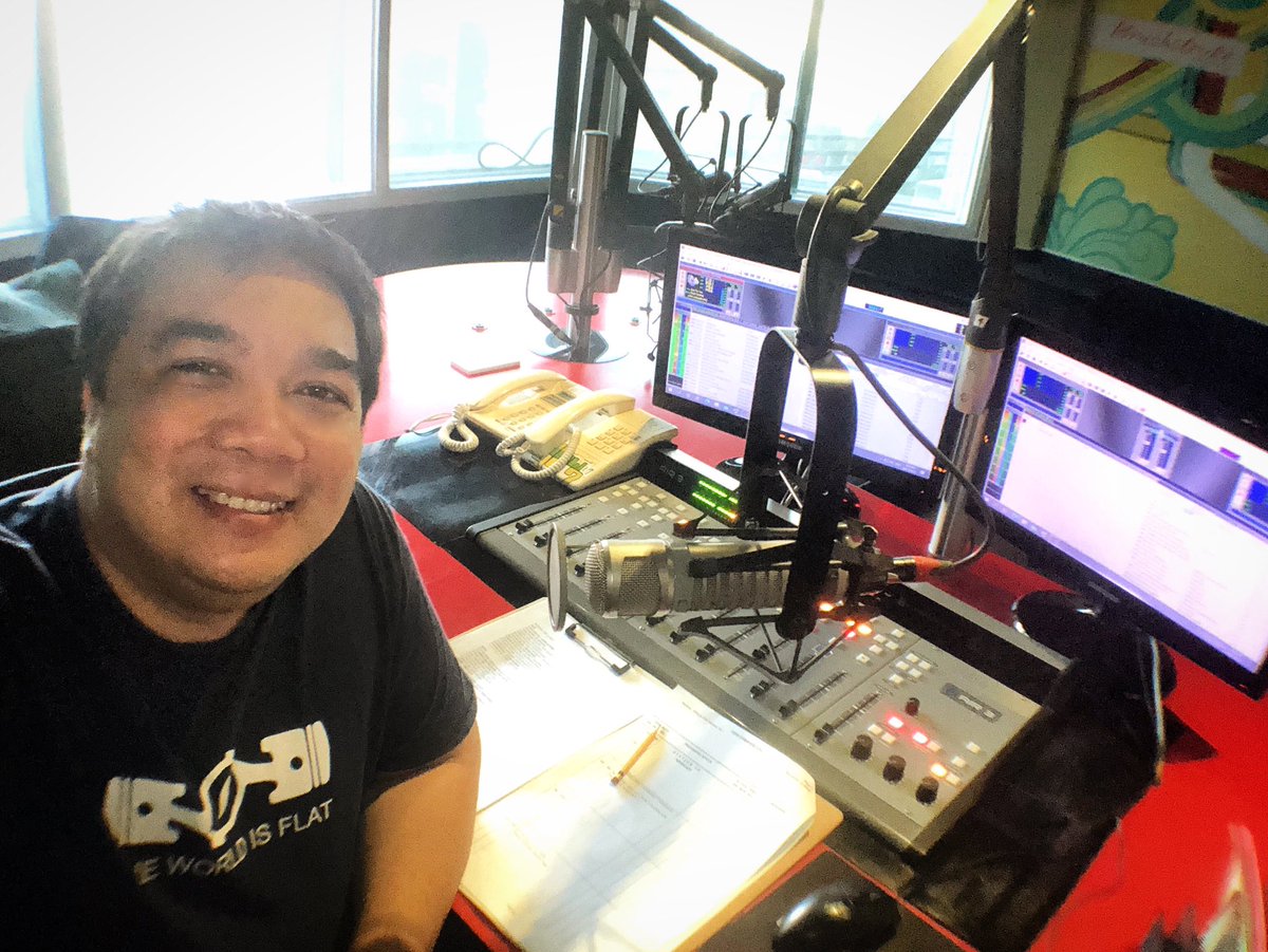 neilonradio's tweet photo. #goodmorning 🙂 #tuesday, a good day to start getting work done 😉 

tune  in 📻 or listen on https://t.co/y4sZKQx4lm #AllHits #Mellow947 #KarrotsScarletNeil #theawesomewakeupshow #radiolife #manilaradio #fmradio #radiofam #morningradio #morningradioshow #newnormal #covid19 https://t.co/nwmq3pY0pv