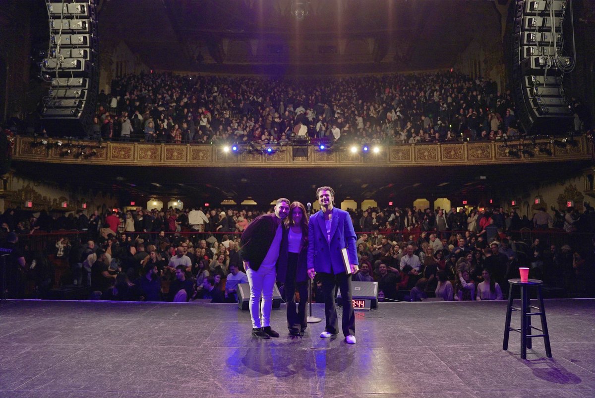 NickyParisBitch's tweet photo. An unforgettable weekend back at @stgeorgetheatre opening for @ericdalessandro for 2 sold out shows in our hometown of Staten Island 🇮🇹🔥🎤 I’m getting this photo printed on t-shirts and selling it at a kiosk at the mall for next year’s #EricDalessandro day https://t.co/SaMMzZfi6i