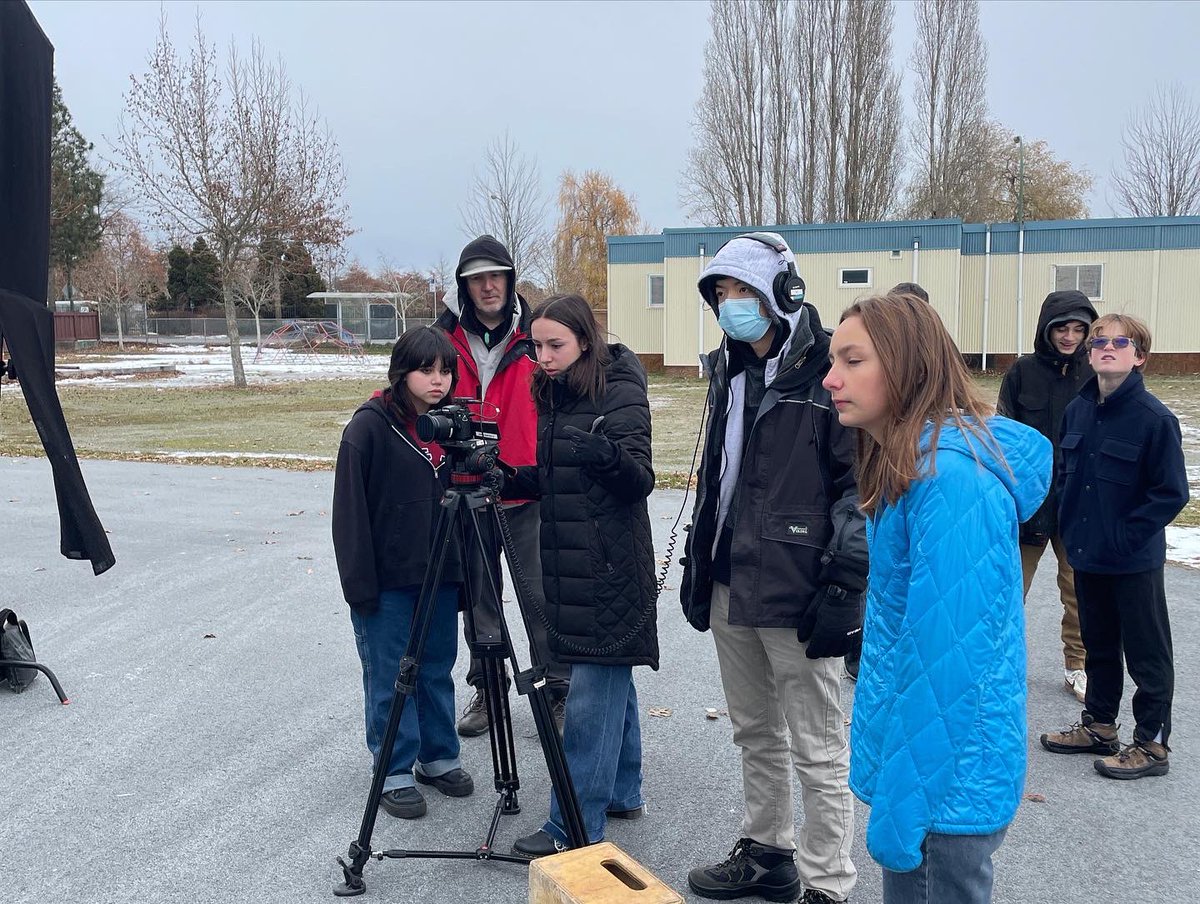 Delta_Academies's tweet photo. A few BTS shots from the set of What’s the Matter with Mallory? from last week! Can you feel the cold through the photos? Aiming to wrap filming this week and then it’s time to move onto post-production! #filmmaking #studentfilm #filmcommunity @deltafilmacademy @deltasd37 https://t.co/shao1yBjrU