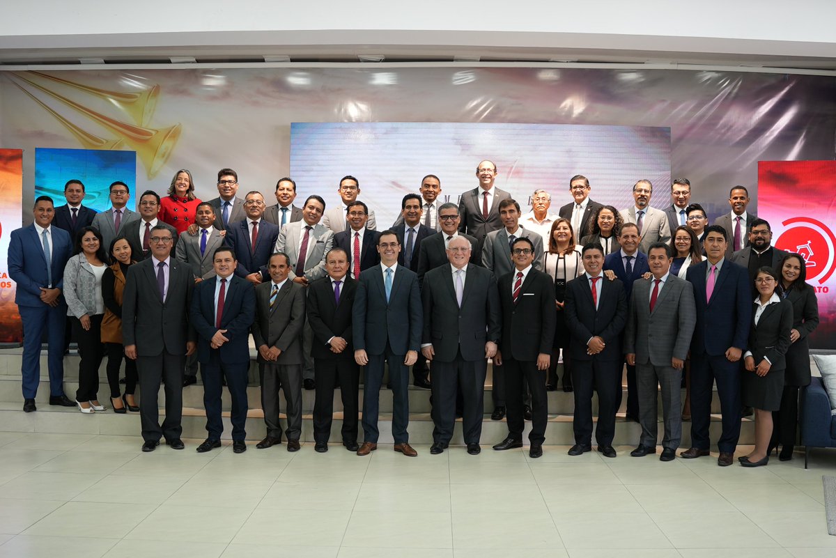 🔴 #ConcilioAnualUE 🇪🇨
"Vosotros no me escogisteis a mí, sino que yo os escogí a vosotros, y os designé para que vayáis y deis fruto, y que vuestro fruto permanezca; para que todo lo que pidáis al Padre en mi nombre os lo conceda" Juan 15:16
#YoVoy 
#AdventistasEcuador